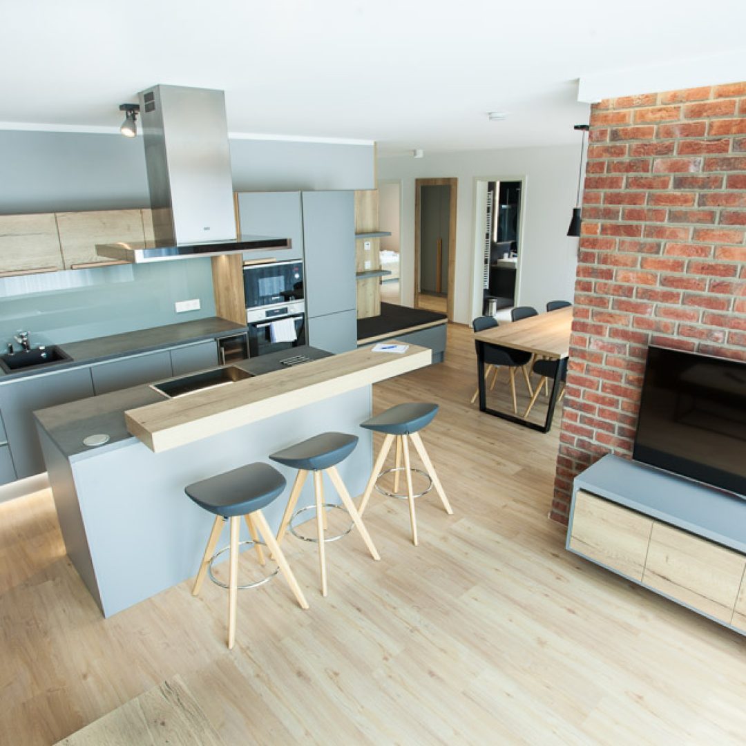 Bar, Küche, TV